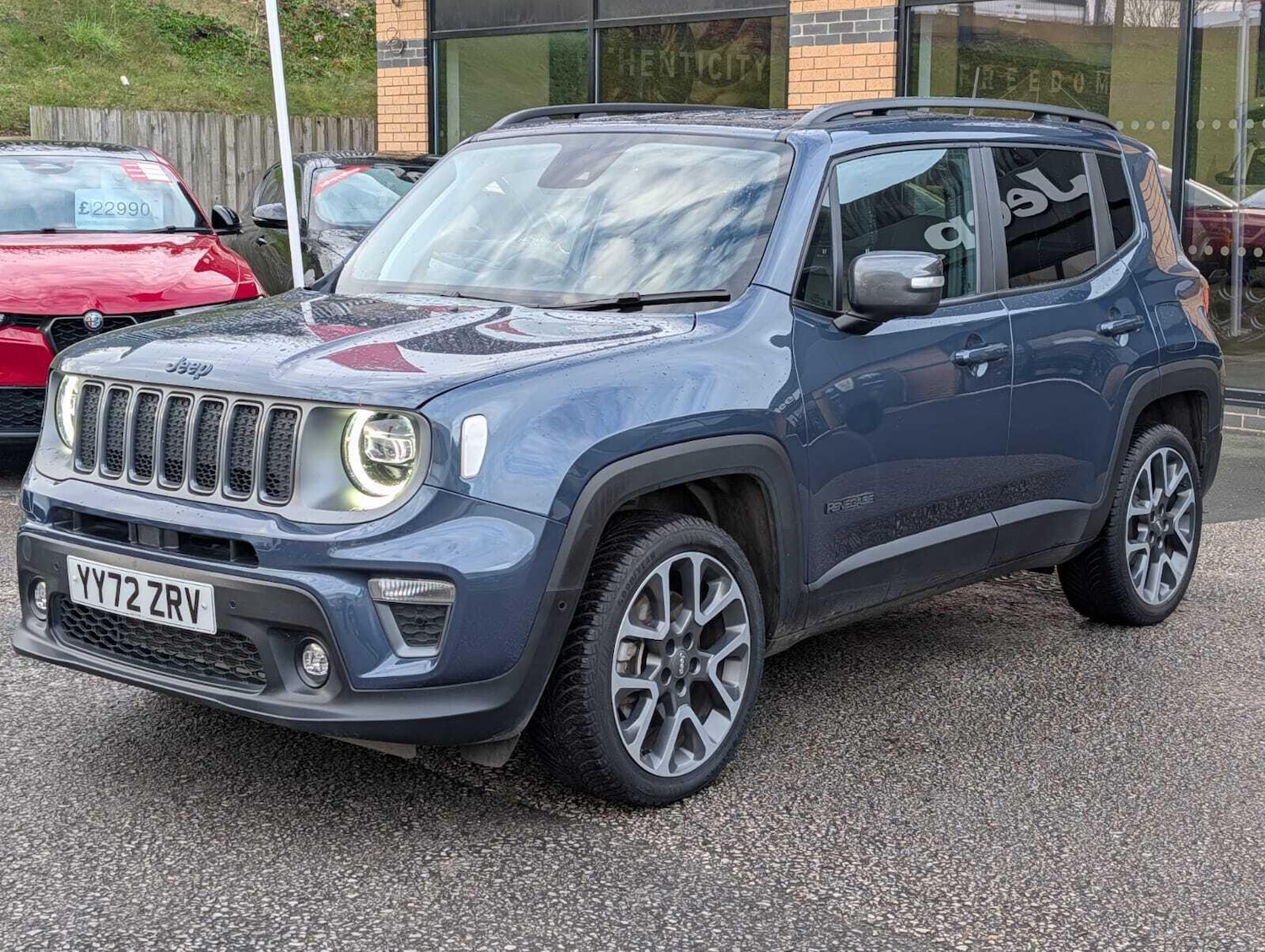 Used Jeep Renegade 2023 for sale - 76898672: Photo 2