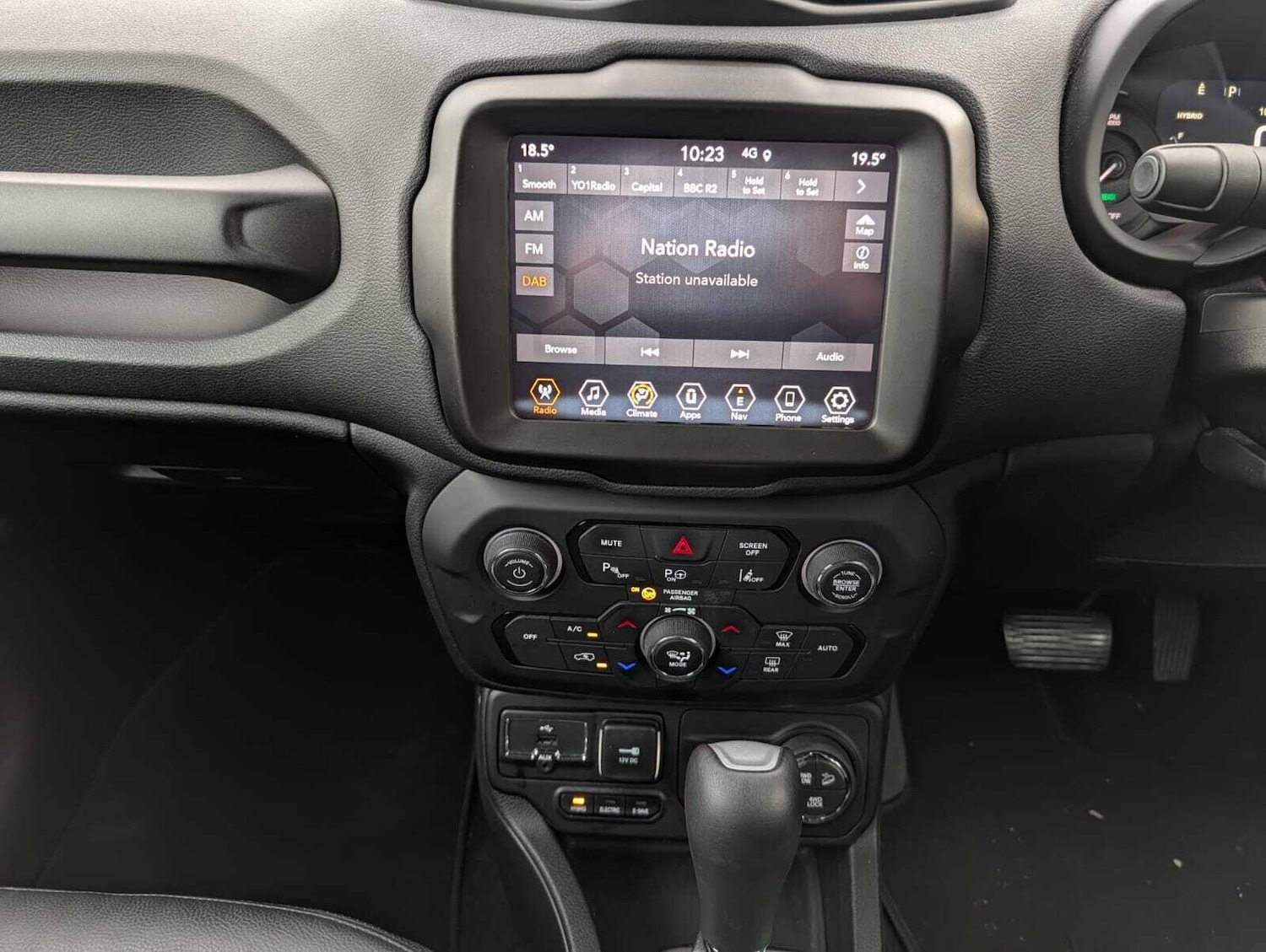 Used Jeep Renegade 2023 for sale - 76898672: Photo 32