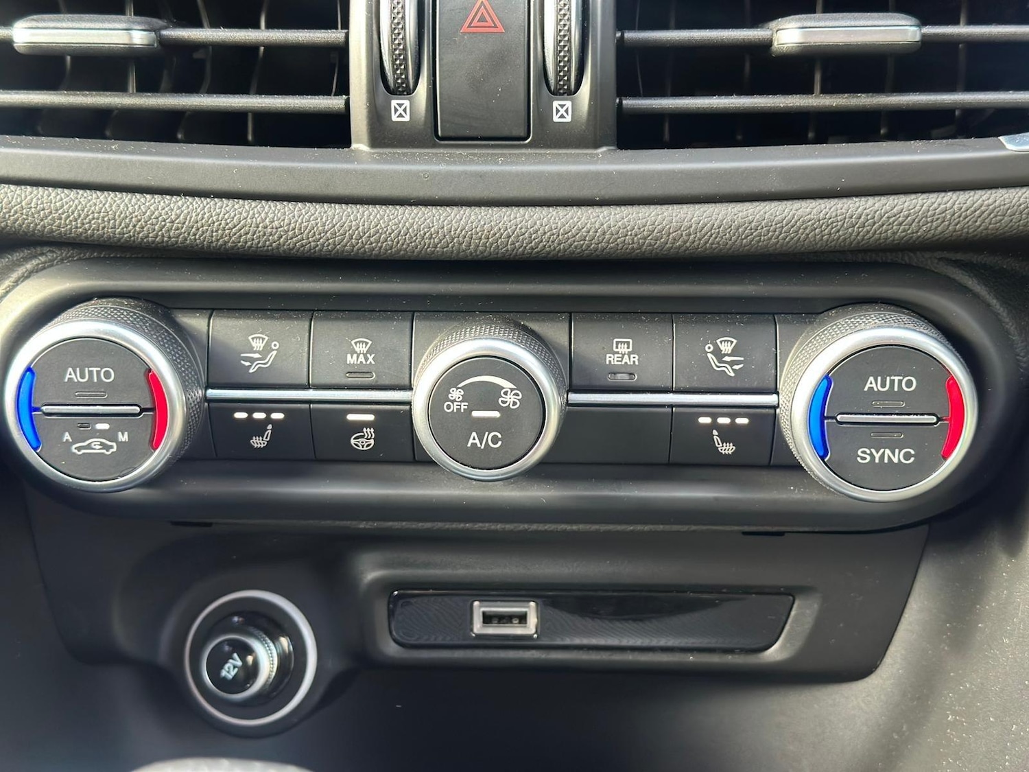 Used Alfa Romeo Giulia 2025 for sale - 76337595: Photo 11