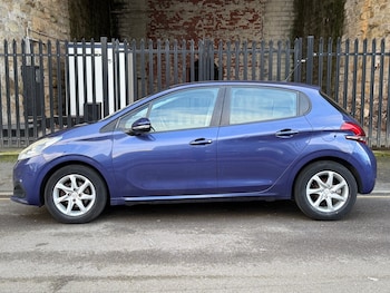 Used Peugeot 208 2016 for sale - 77888349: Photo