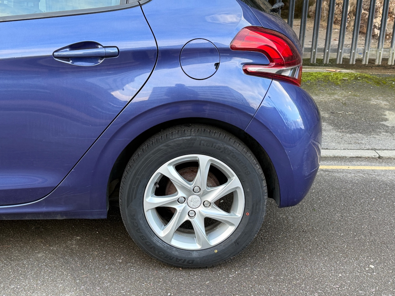 Used Peugeot 208 2016 for sale - 77888349: Photo 4