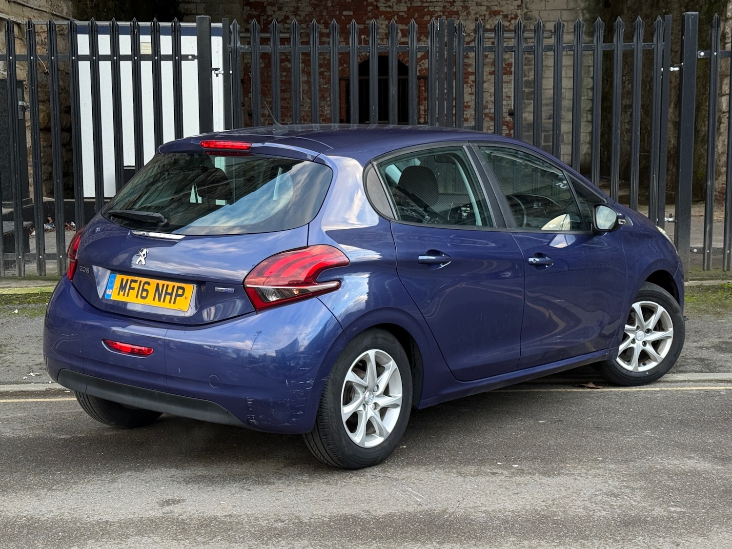 Used Peugeot 208 2016 for sale - 77888349: Photo 5