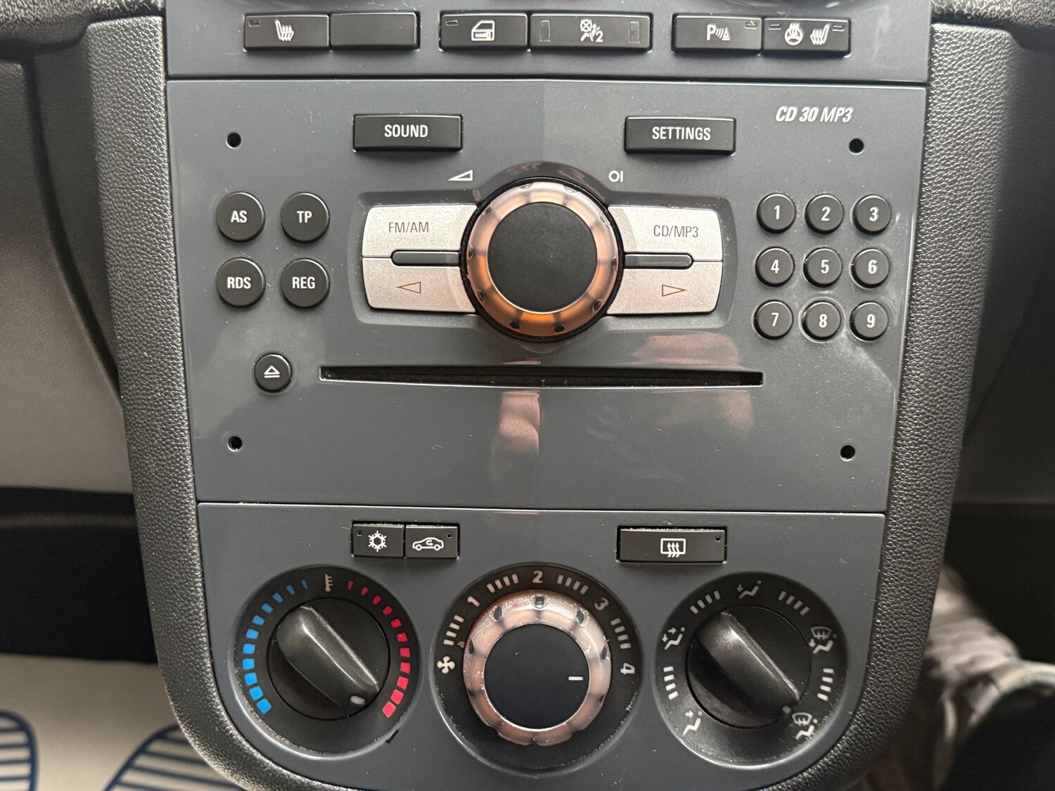 Used Vauxhall Corsa 2011 for sale - 77454628: Photo 16