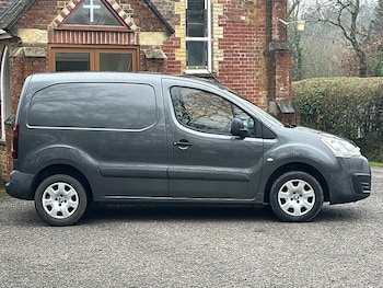 Used Peugeot Partner 2017 for sale - 77272332: Photo