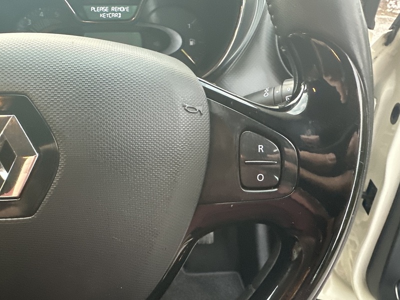 Used Renault Captur 2015 for sale - 76628613: Photo 23