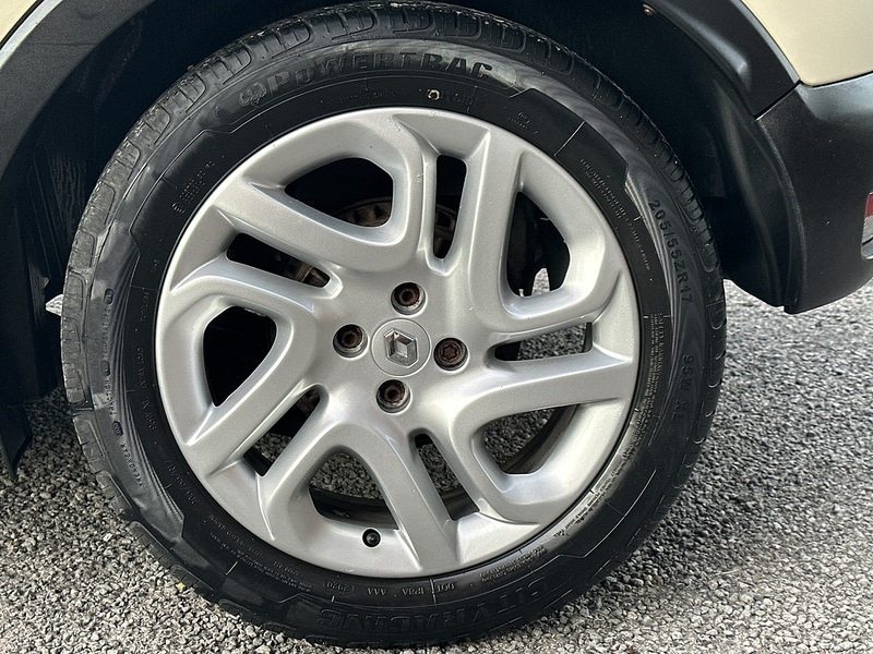 Used Renault Captur 2015 for sale - 76628613: Photo 31