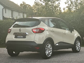 Used Renault Captur 2015 for sale - 76628613: Photo