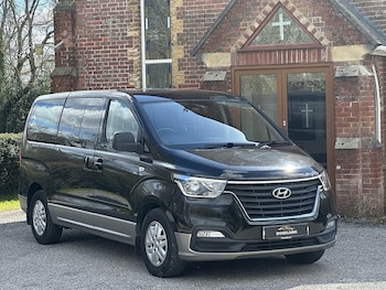 Hyundai i800 feature image