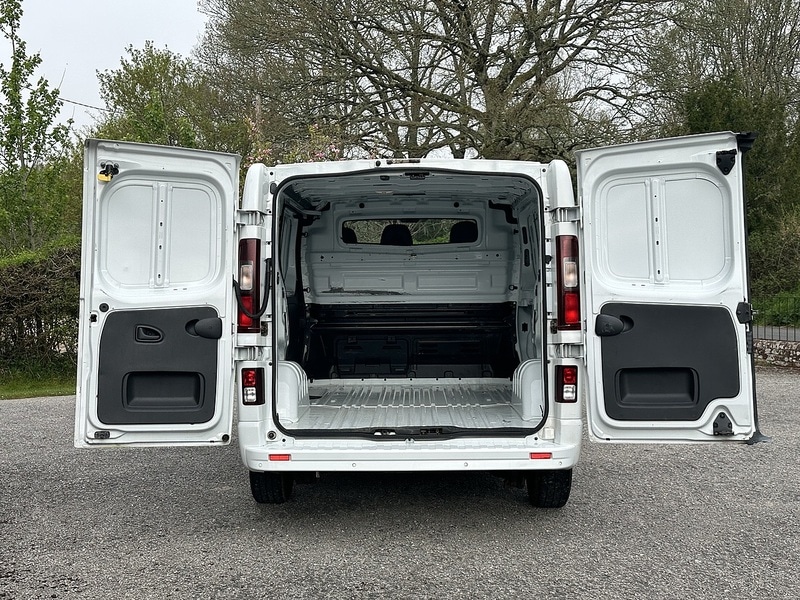 Used Vauxhall Vivaro 2015 for sale - 78177493: Photo 10