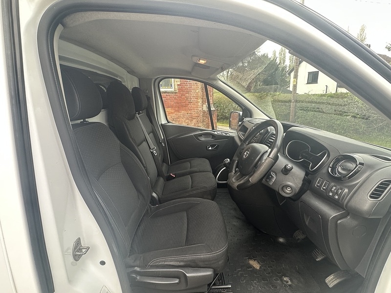 Used Vauxhall Vivaro 2015 for sale - 78177493: Photo 12