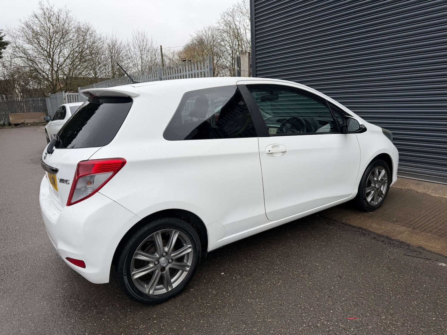Used Toyota Yaris 2012 for sale - 77394884: Photo 14