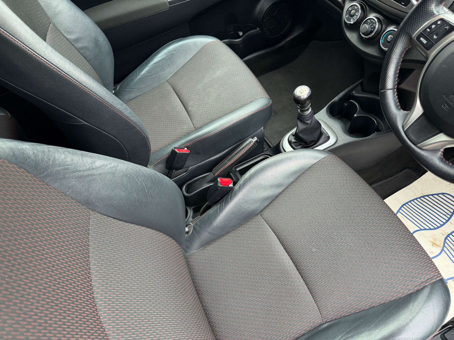 Used Toyota Yaris 2012 for sale - 77394884: Photo 6