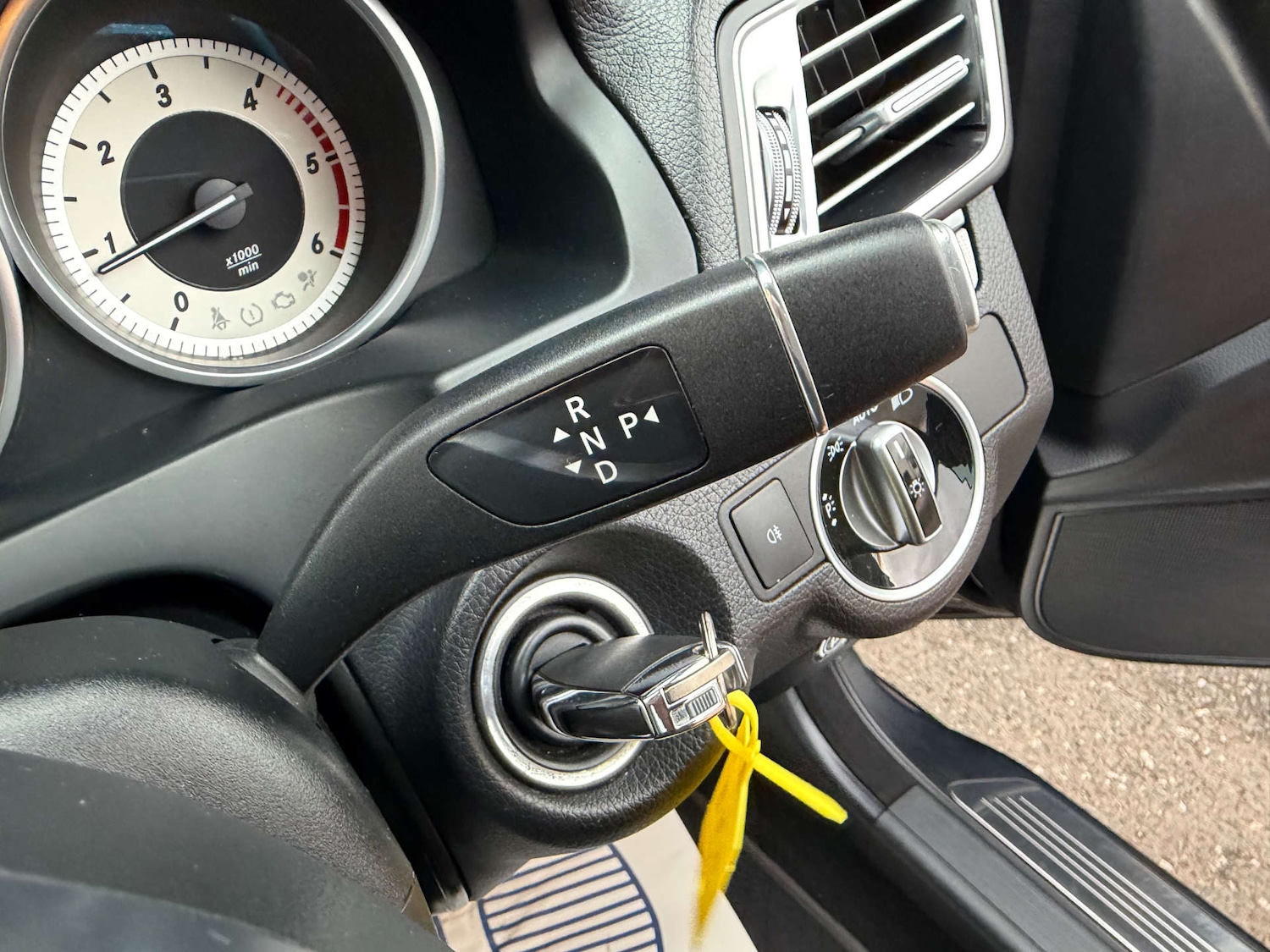 Used Mercedes-Benz E Class 2015 for sale - 77445643: Photo 23