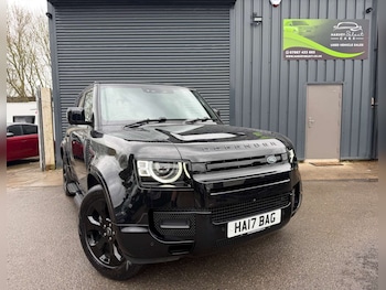 Used Land Rover Defender 2024 for sale - 77643242: Photo