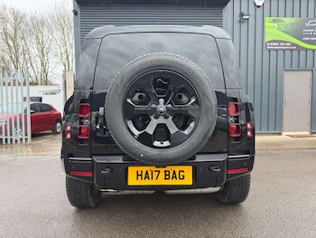 Used Land Rover Defender 2024 for sale - 77643242: Photo