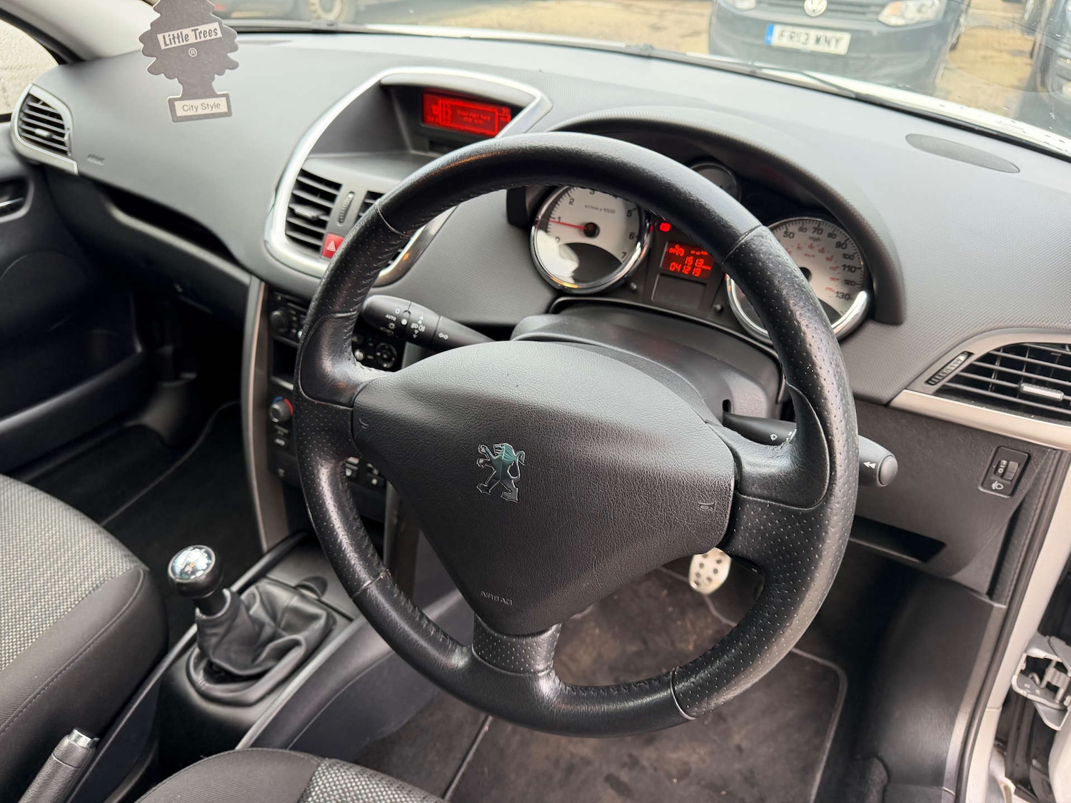 Used Peugeot 207 2012 for sale - 77115867: Photo 5