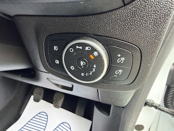 Used Ford Fiesta 2018 for sale - 78243284: Photo