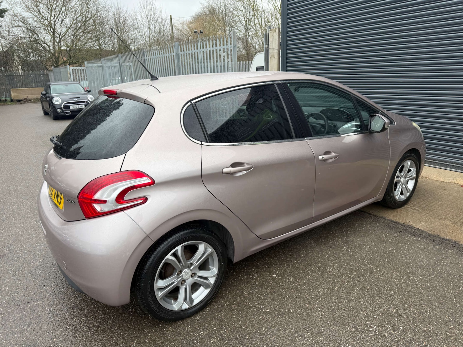 Used Peugeot 208 2012 for sale - 77299333: Photo 2