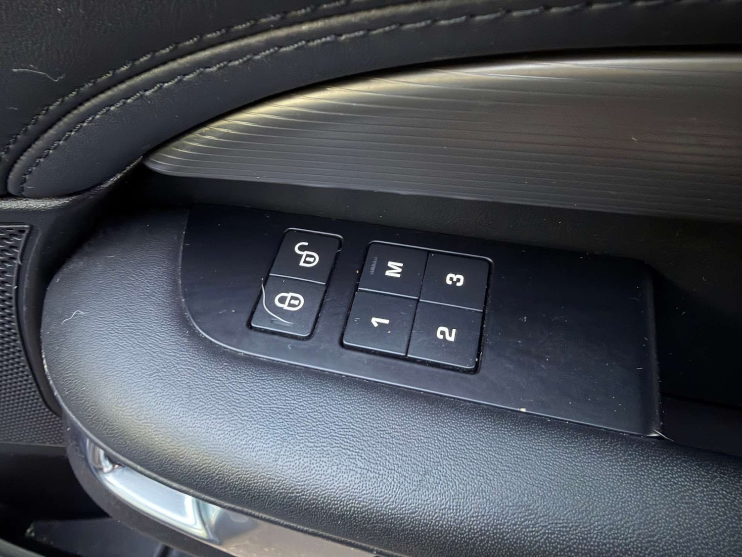 Used Land Rover Discovery 2018 for sale - 76642989: Photo 10