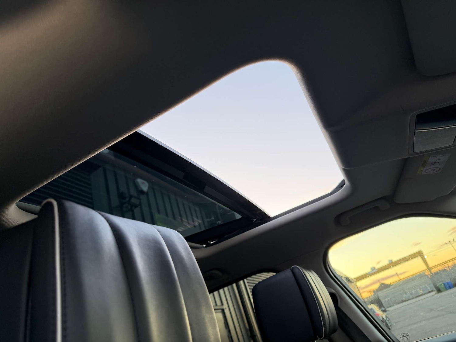 Used Land Rover Discovery 2018 for sale - 76642989: Photo 19