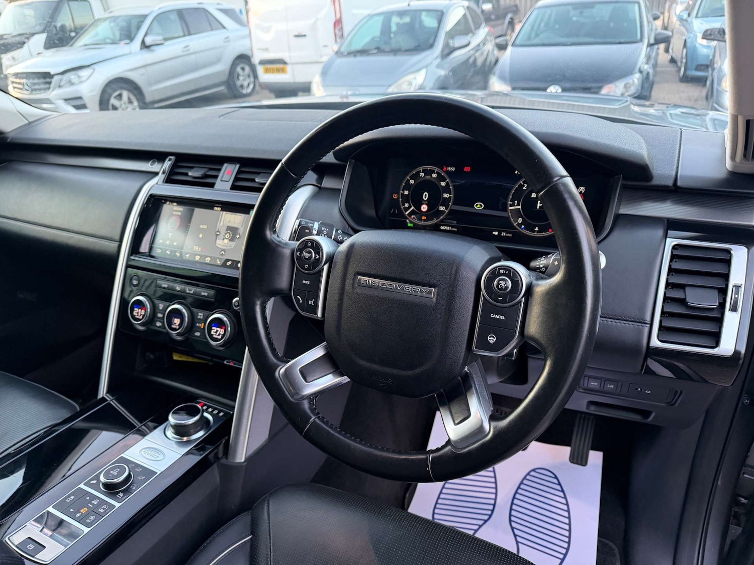 Used Land Rover Discovery 2018 for sale - 76642989: Photo 21