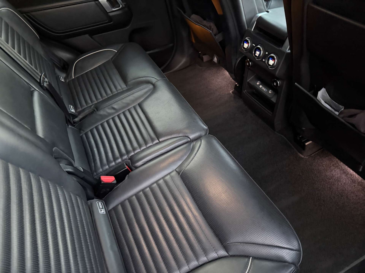 Used Land Rover Discovery 2018 for sale - 76642989: Photo 24