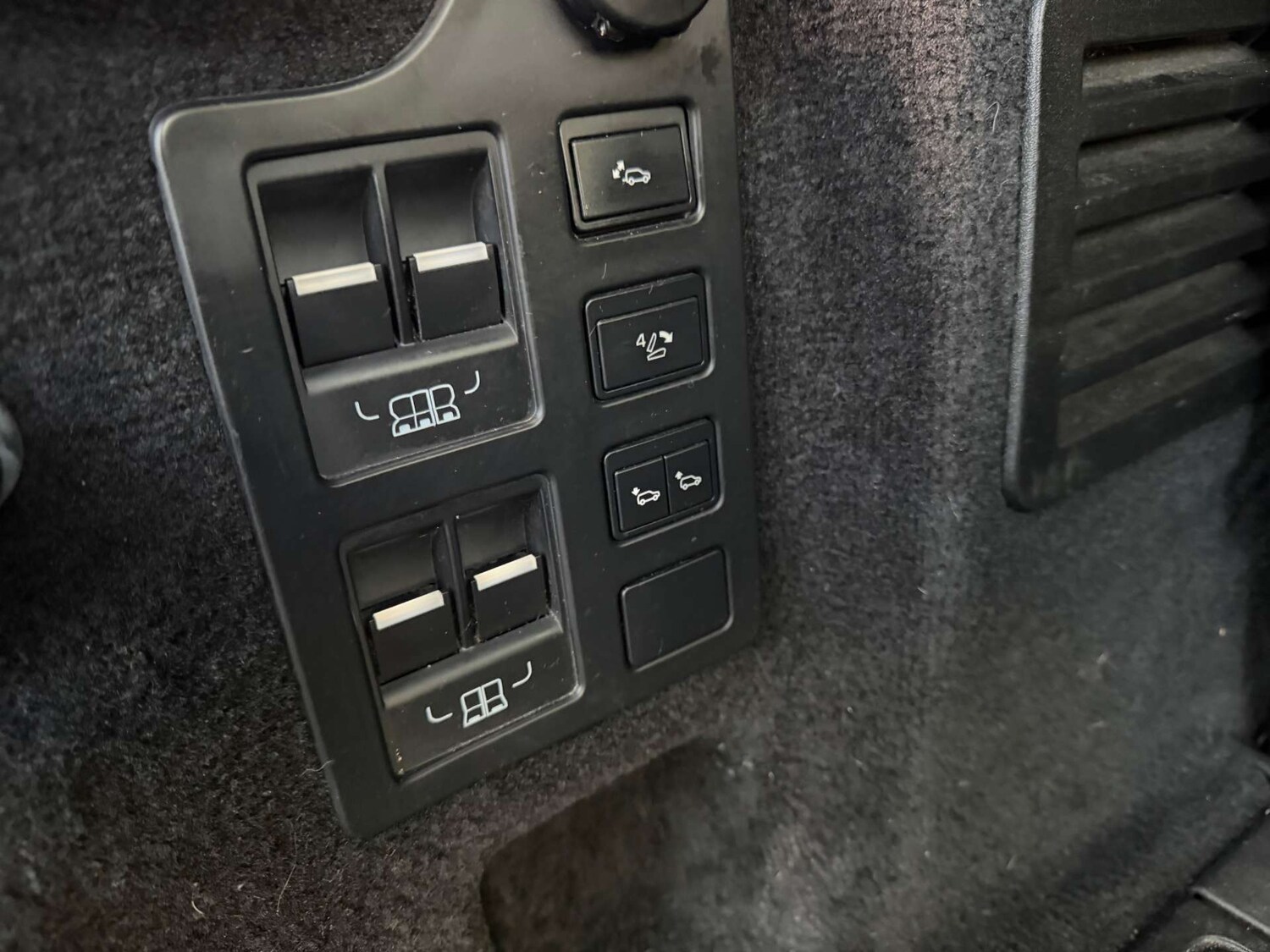 Used Land Rover Discovery 2018 for sale - 76642989: Photo 25