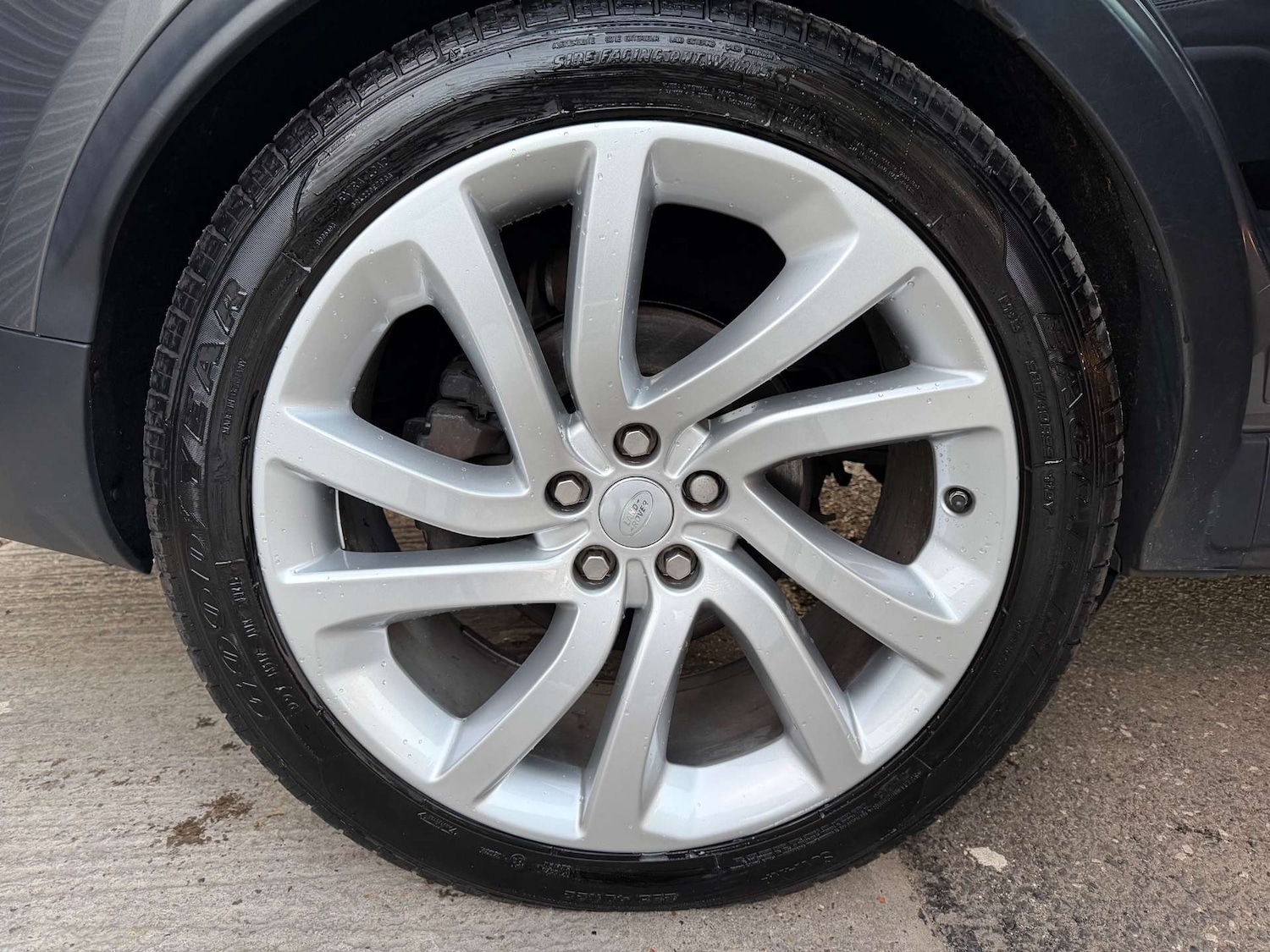 Used Land Rover Discovery 2018 for sale - 76642989: Photo 28