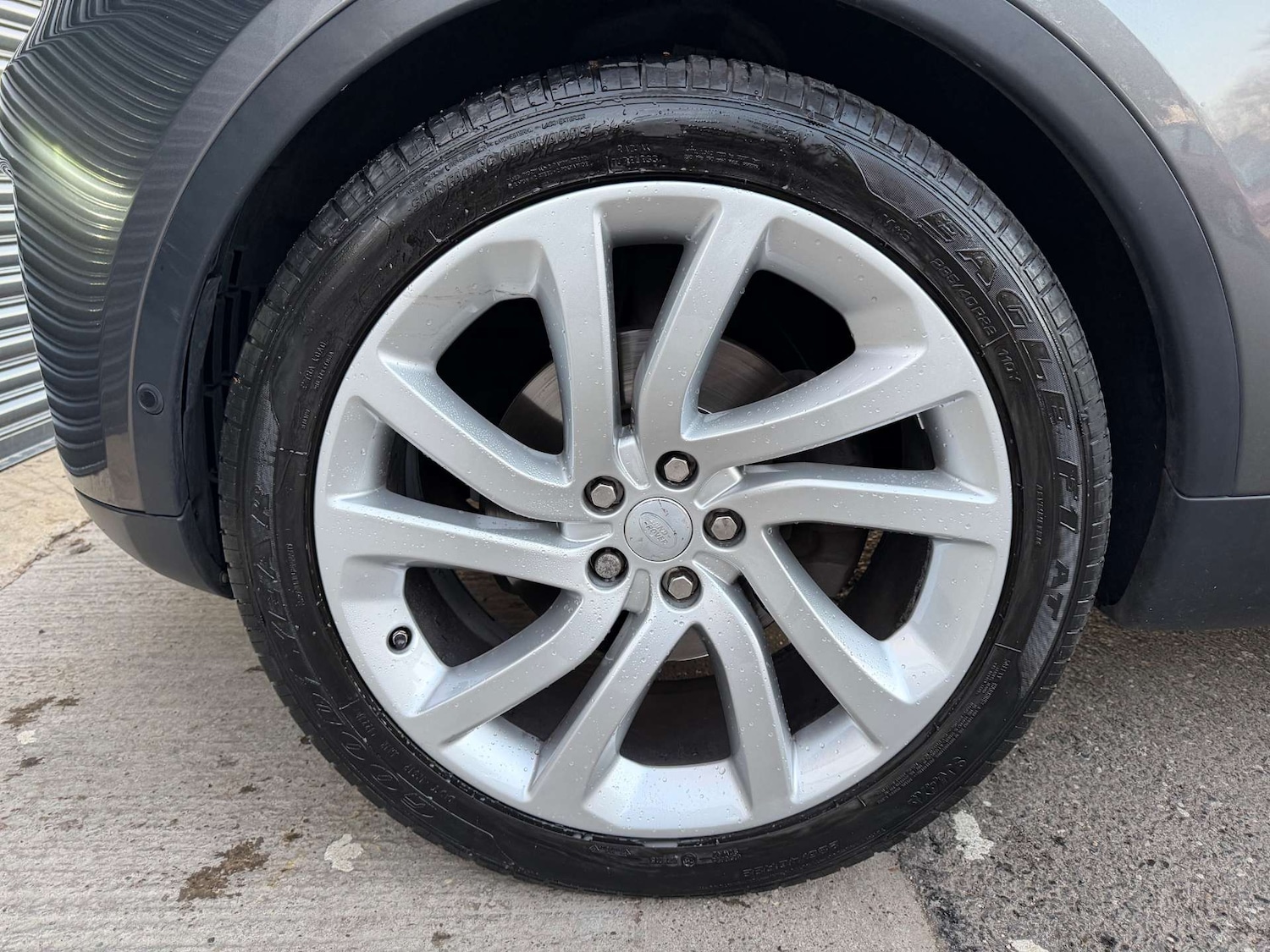 Used Land Rover Discovery 2018 for sale - 76642989: Photo 31