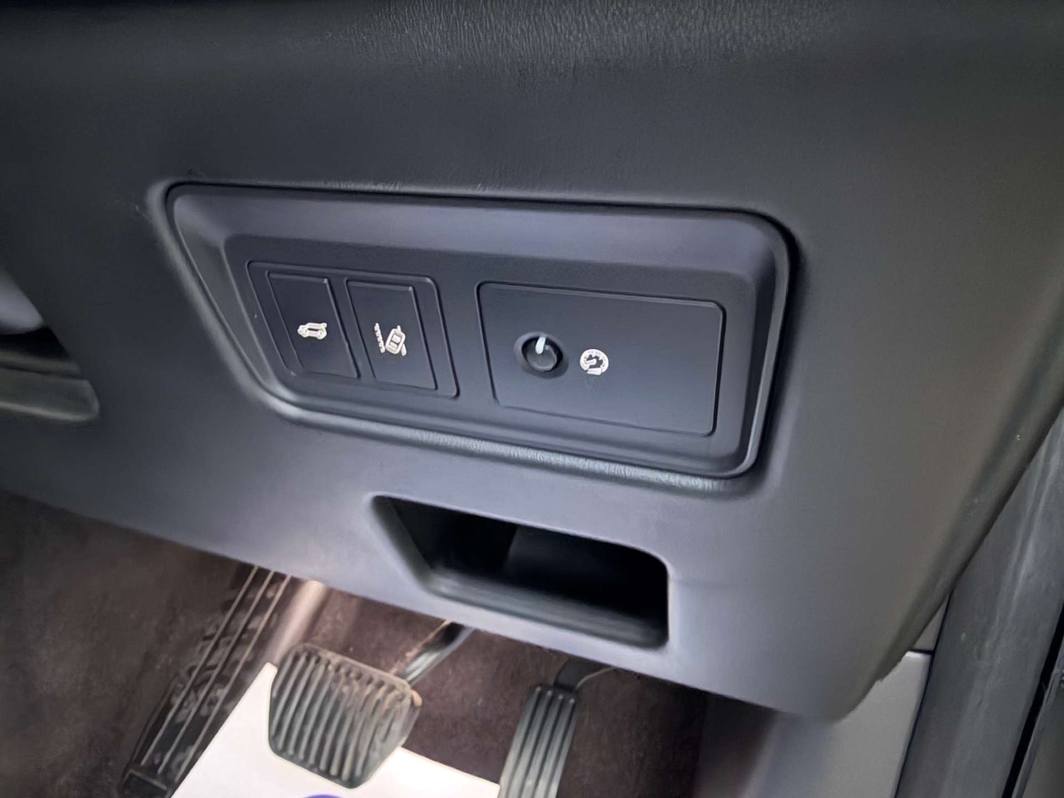 Used Land Rover Discovery 2018 for sale - 76642989: Photo 32