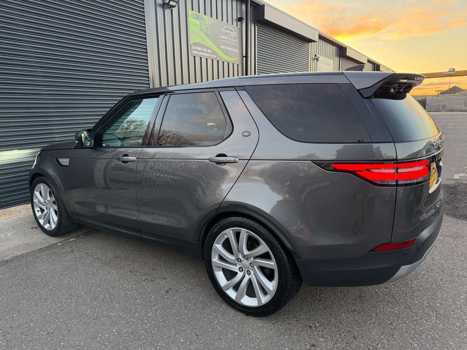 Used Land Rover Discovery 2018 for sale - 76642989: Photo 4
