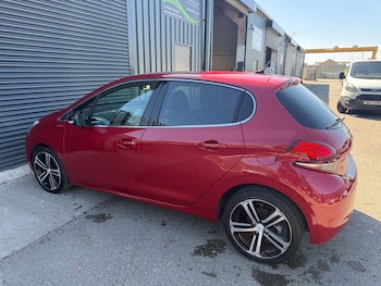 Used Peugeot 208 2016 for sale - 78243289: Photo