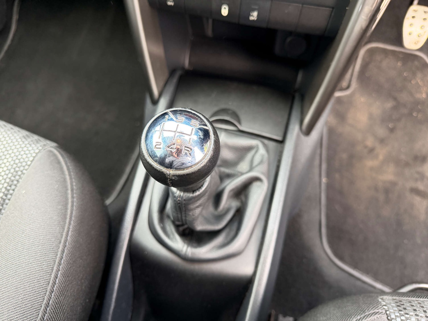 Used Peugeot 207 2012 for sale - 77022349: Photo 11