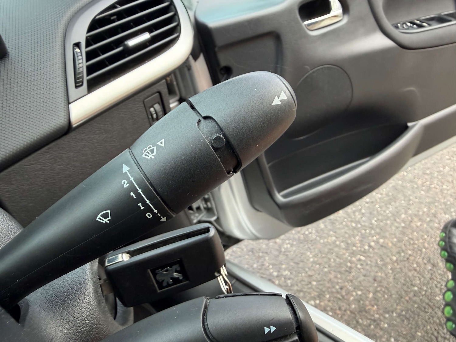 Used Peugeot 207 2012 for sale - 77022349: Photo 15