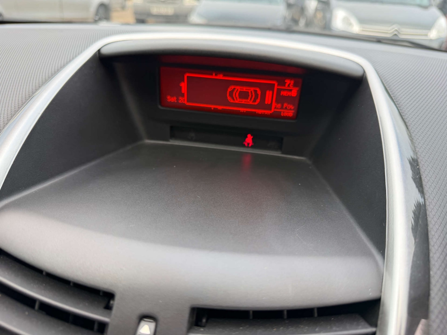 Used Peugeot 207 2012 for sale - 77022349: Photo 16