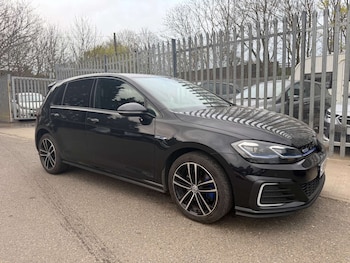 Used Volkswagen Golf 2017 for sale - 78003801: Photo