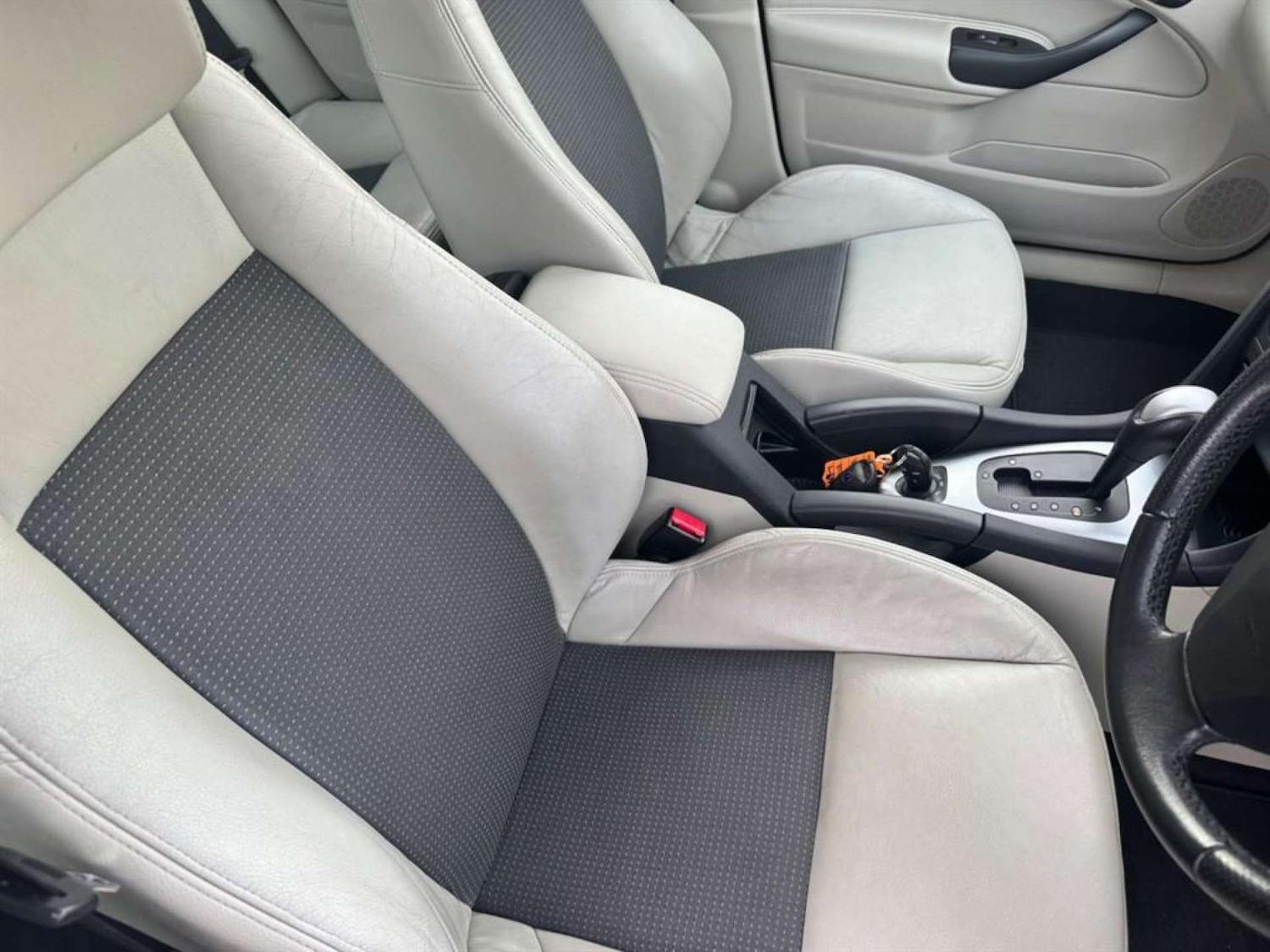 Used Saab 9-3 2009 for sale - 76476780: Photo 12