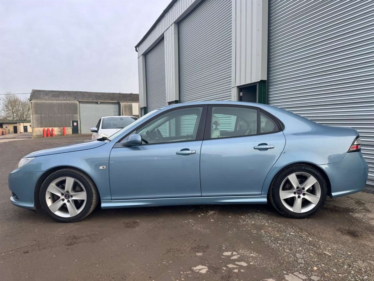 Used Saab 9-3 2009 for sale - 76476780: Photo 3