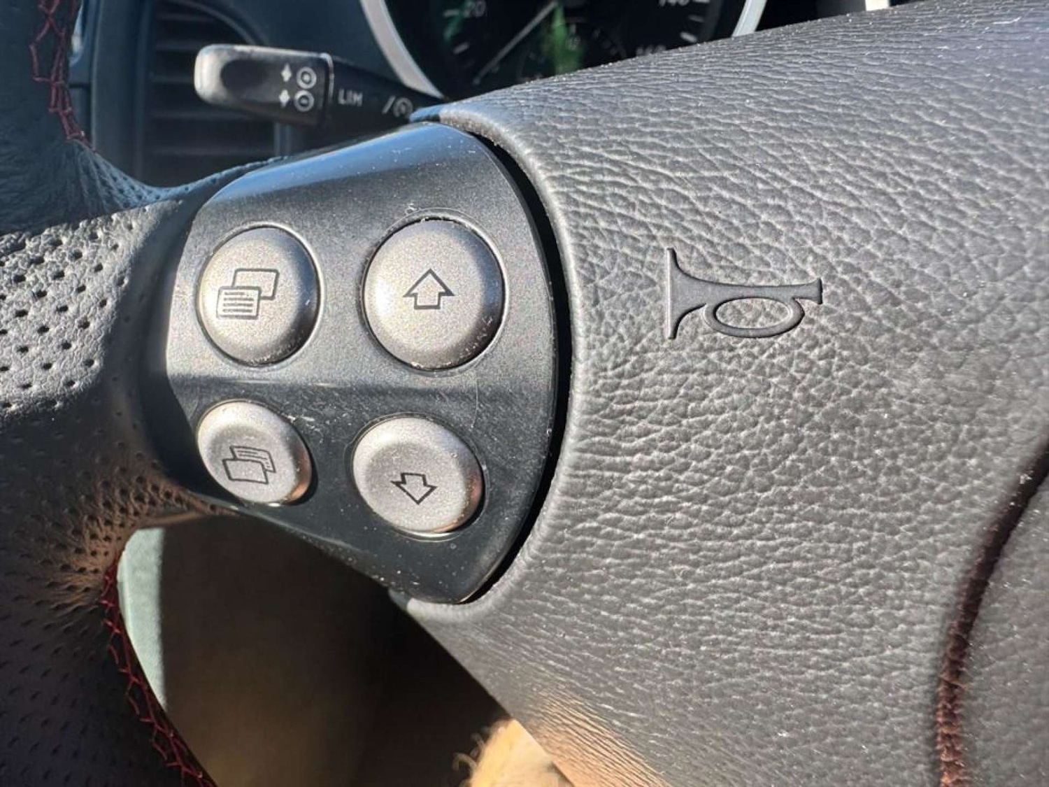 Used Mercedes-Benz SLK 2004 for sale - 76476781: Photo 17