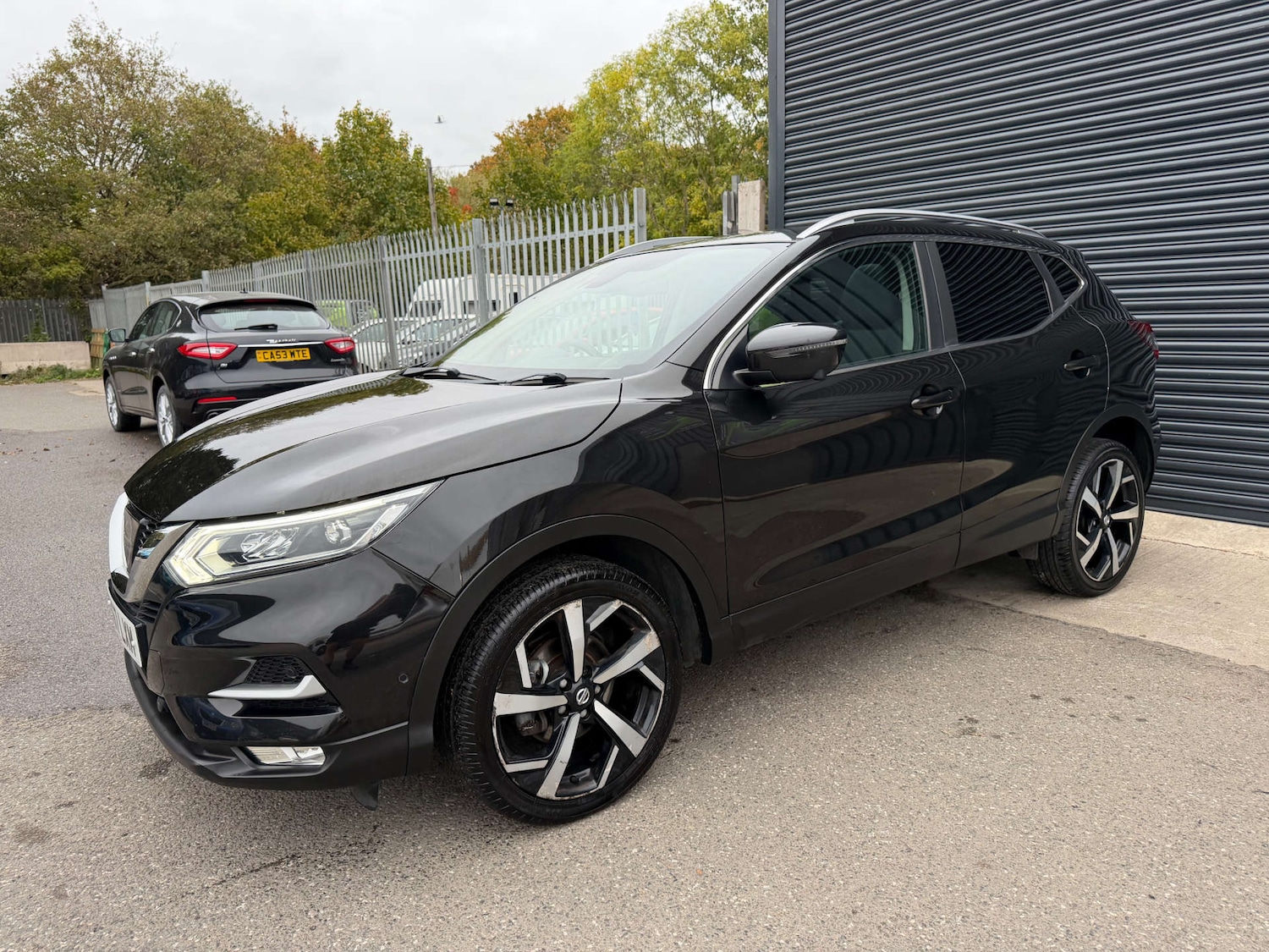 Used Nissan Qashqai 2017 for sale - 76476782: Photo 2