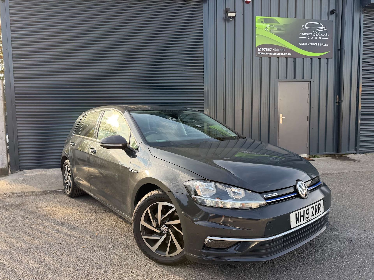Used Volkswagen Golf 2019 for sale - 76476763: Photo 1