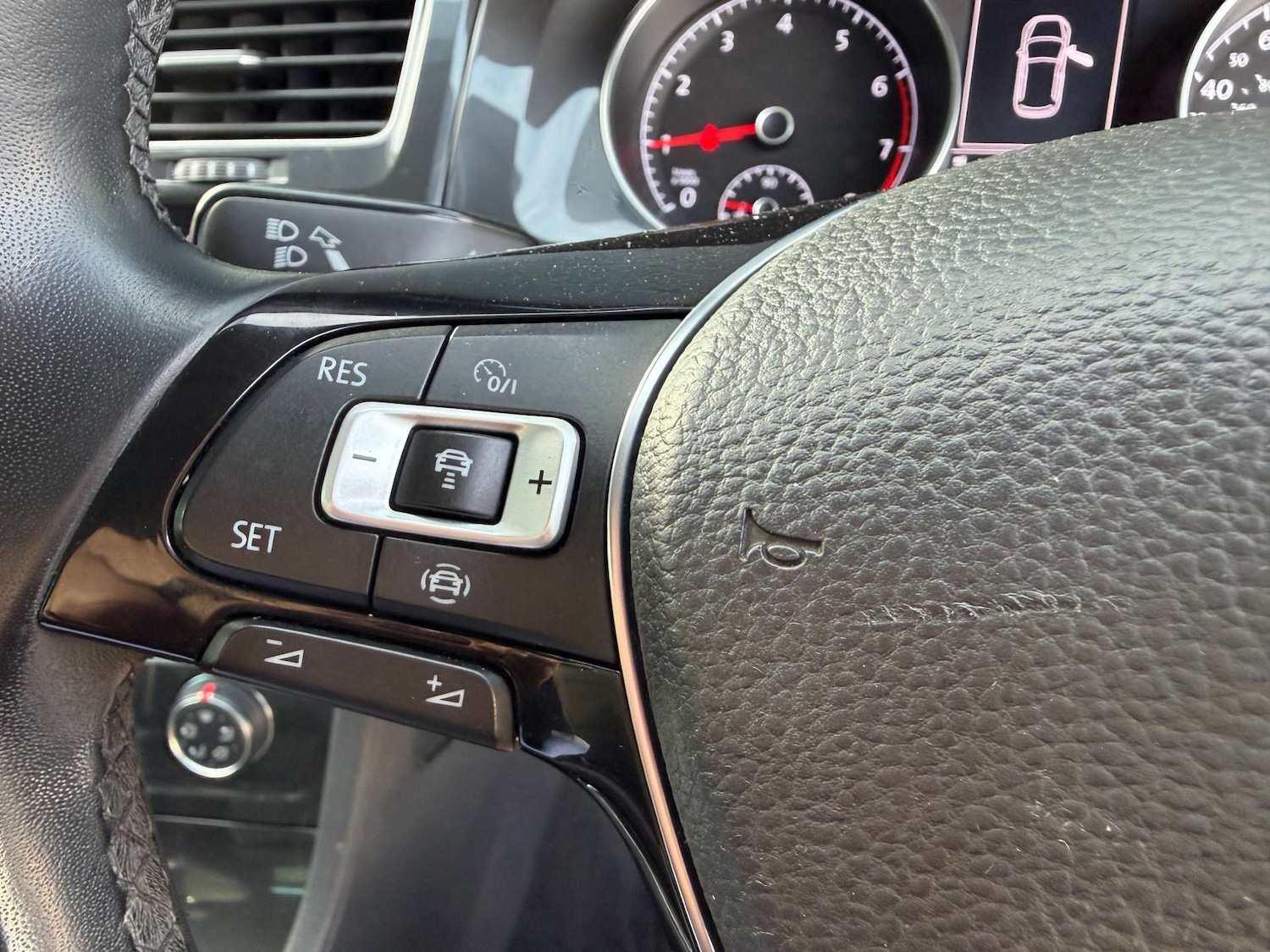 Used Volkswagen Golf 2019 for sale - 76476763: Photo 11