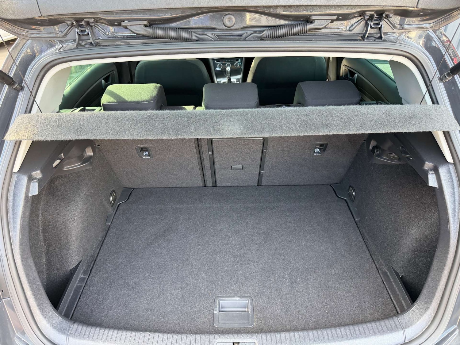 Used Volkswagen Golf 2019 for sale - 76476763: Photo 19