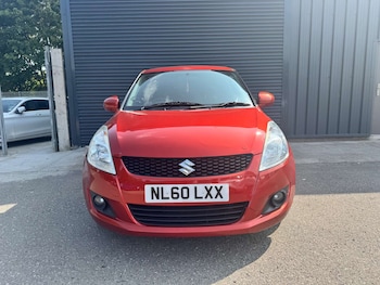 Used Suzuki Swift 2010 for sale - 76476767: Photo