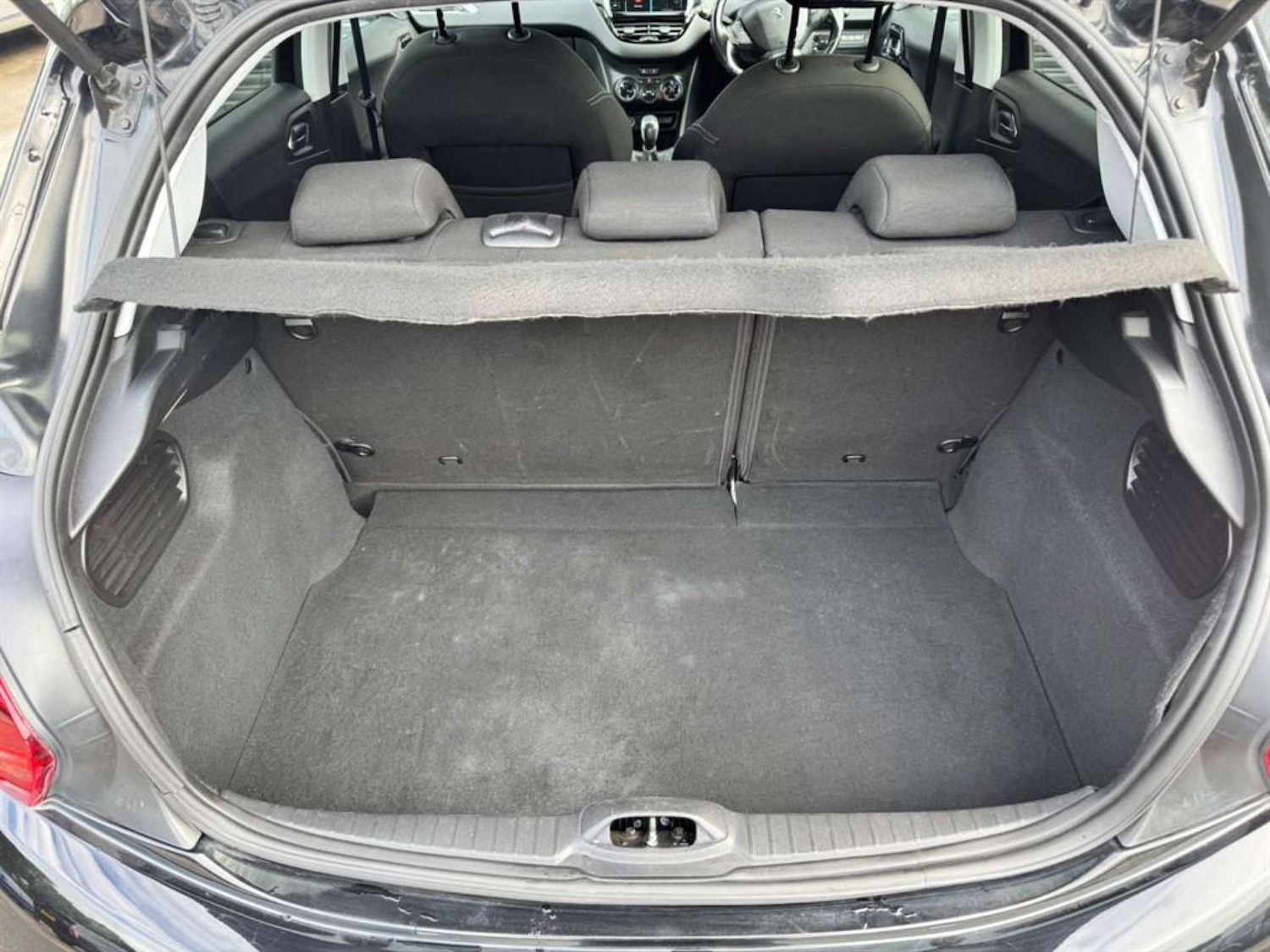 Used Peugeot 208 2018 for sale - 76476777: Photo 20