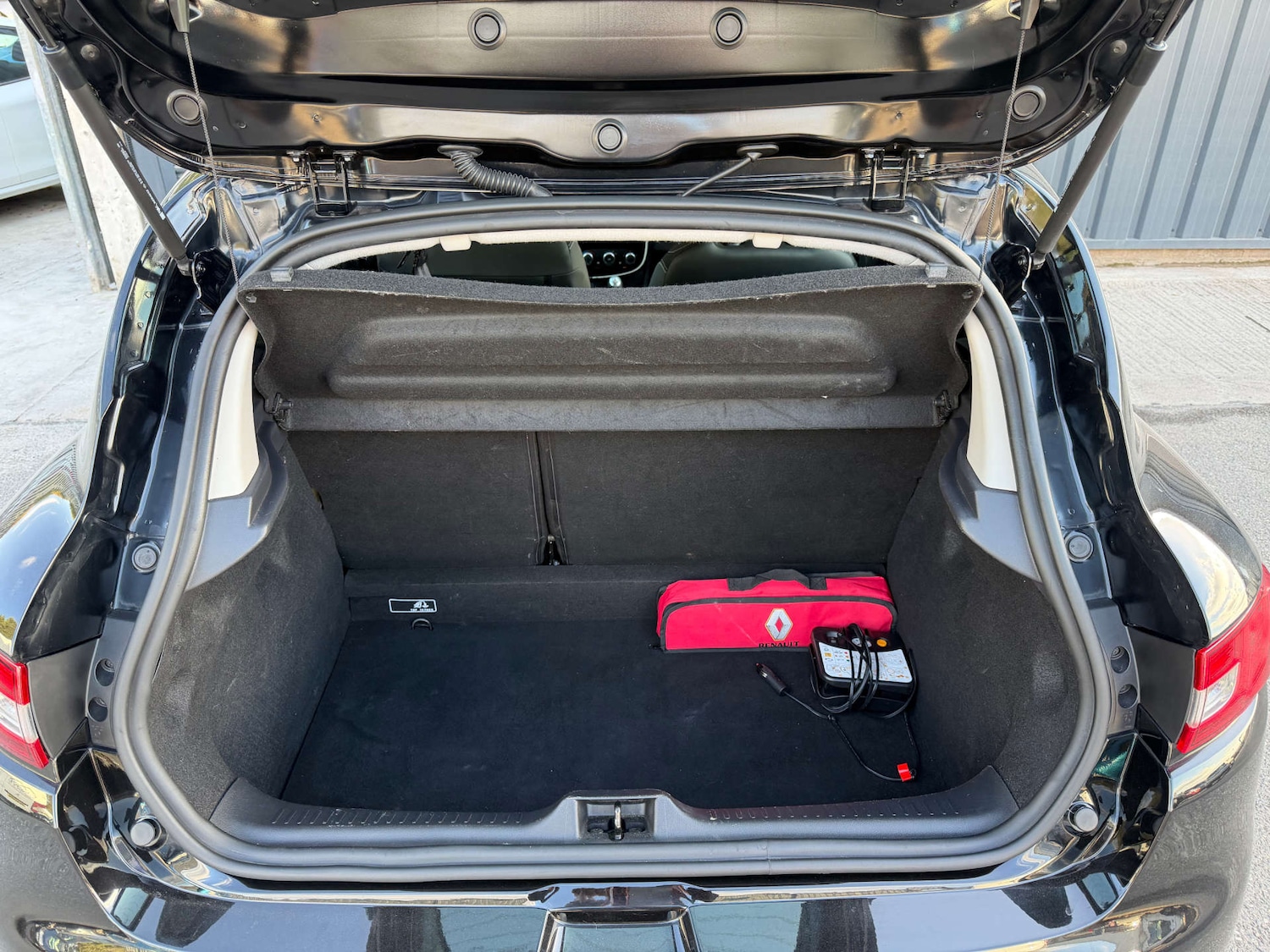 Used Renault Clio 2016 for sale - 76476775: Photo 8