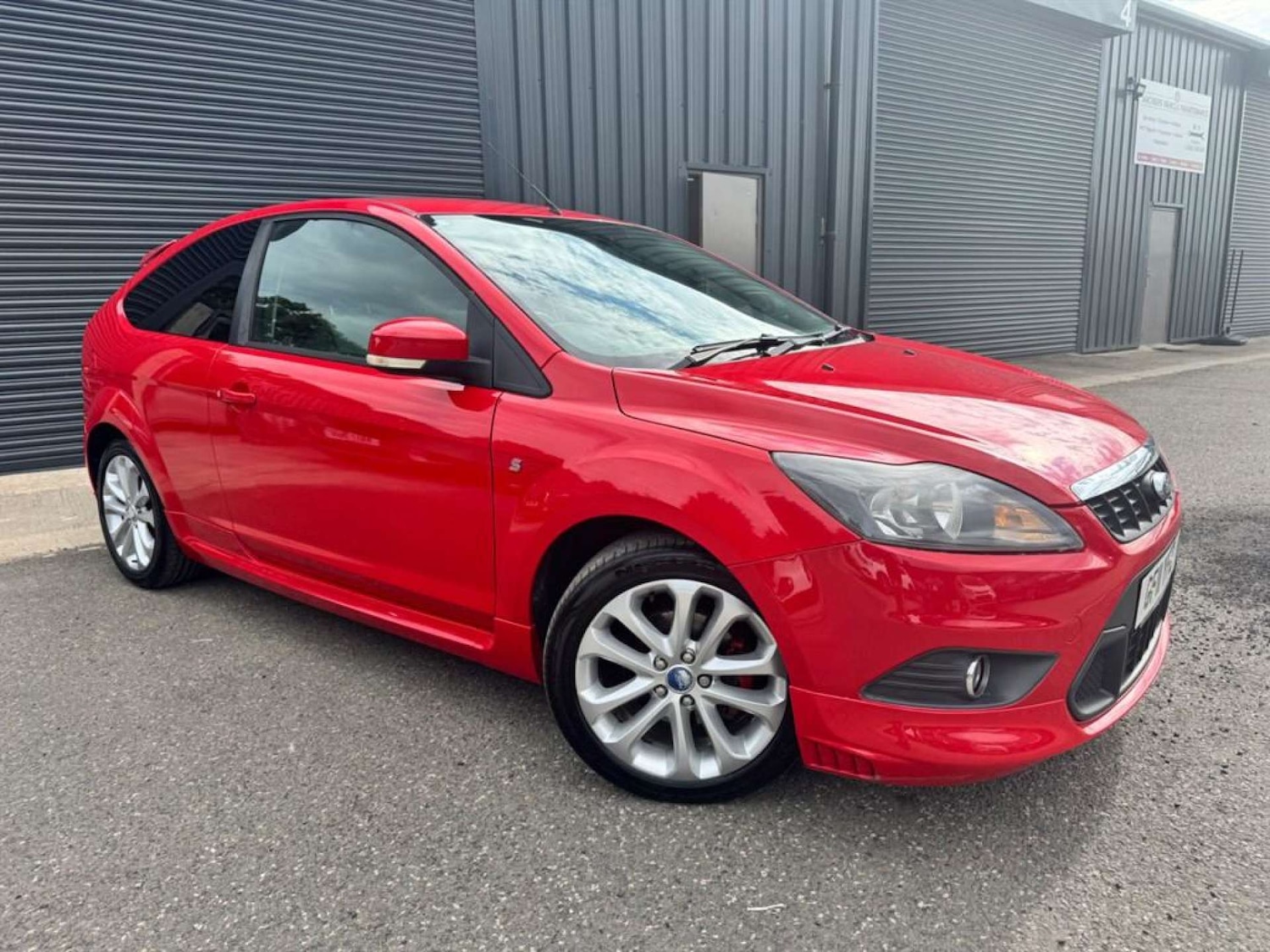 Used Ford Focus 2011 for sale - 76476755: Photo 2