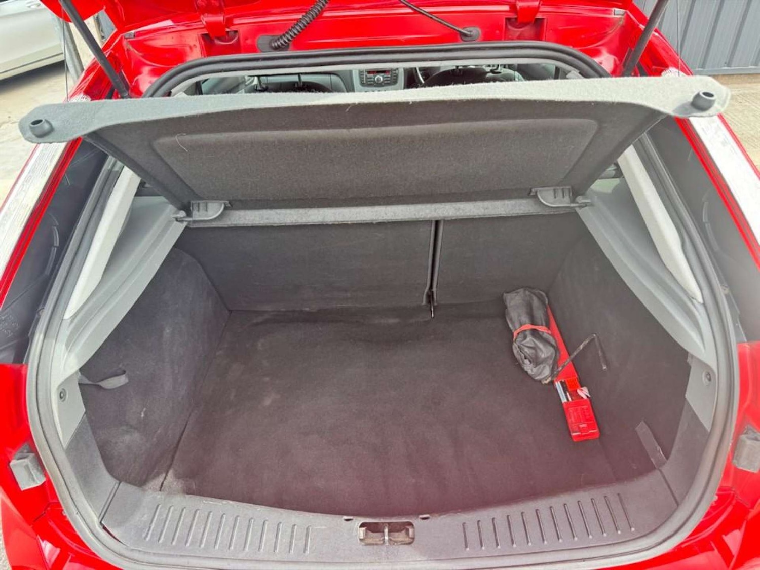 Used Ford Focus 2011 for sale - 76476755: Photo 9