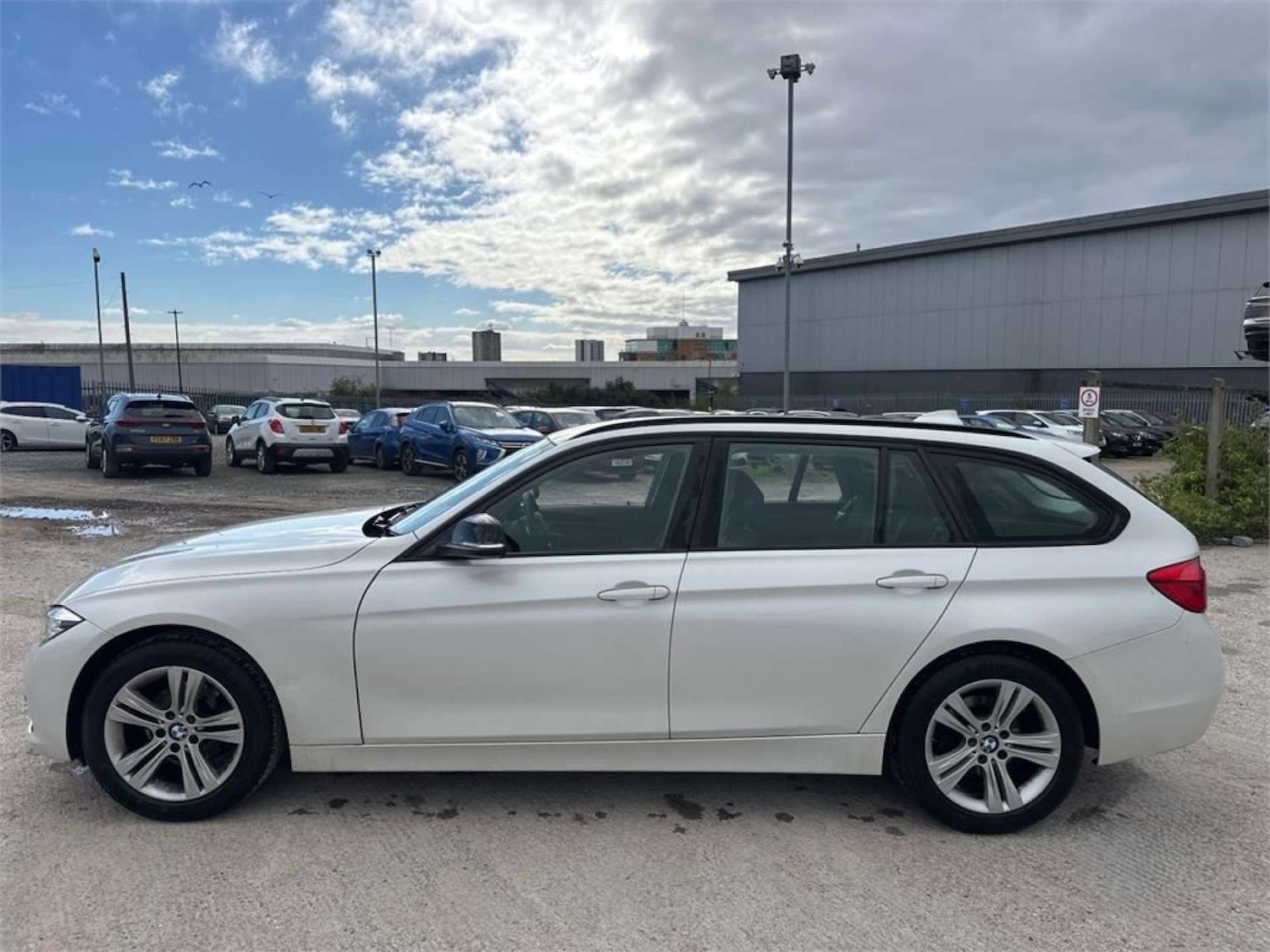 Used BMW 3 Series 2018 for sale - 78144635: Photo 2