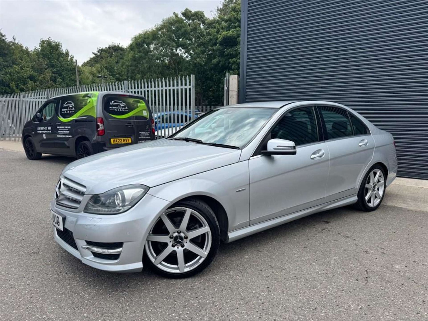 Used Mercedes-Benz C Class 2012 for sale - 76476760: Photo 1